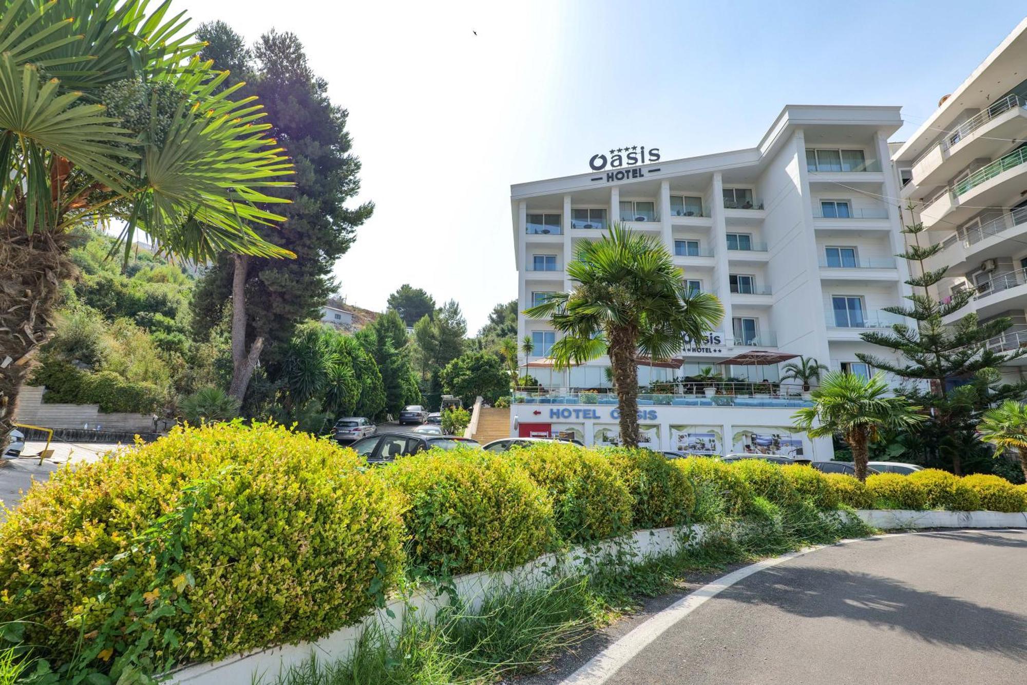 Hotel Oasis Sarandë Exterior foto